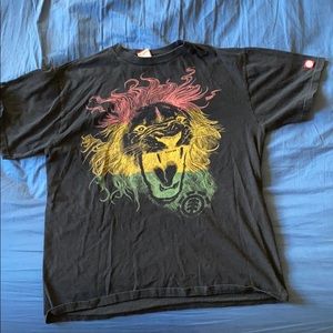 Men’s Element lion  t-shirt